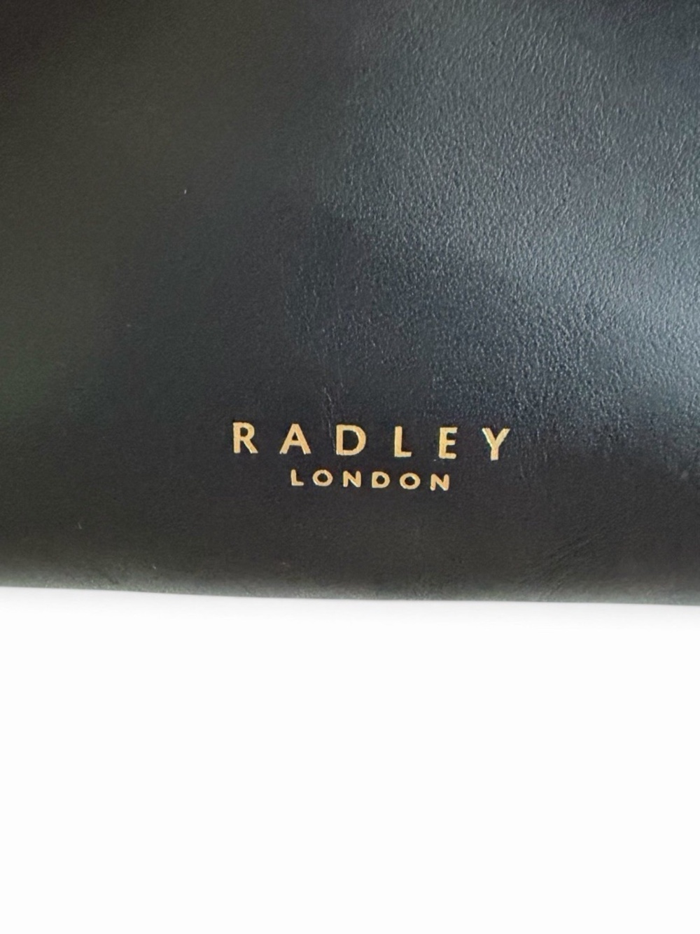 Radley London Pockets Black Leather Slim Crossbody Bag / Purse Scottie Dog Charm - Picture 6 of 12